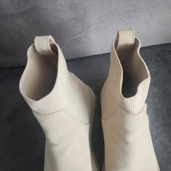 Steve Madden Holley sand suede boots size 9.5 - Picture 3 of 11